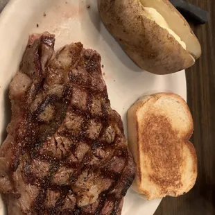 Ribeye steak with baked!