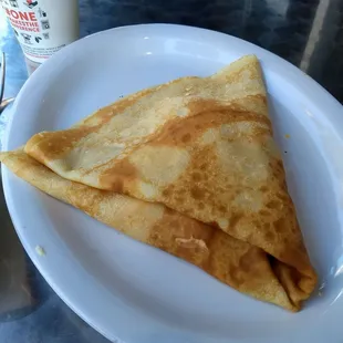 Scrambled egg and cheese crêpe