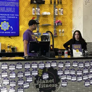 Because of this ass guy I cancel my 3 family membership