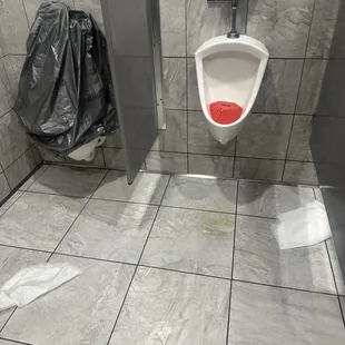 Super dirty bathrooms!