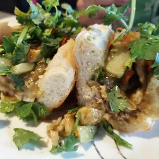 Lemongrass chicken bahn mi