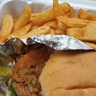 Spicy chicken sandwich with fries+