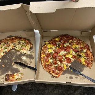 Large veggie pizza (tomato, green pepper, onions, mushroom) and Large All the Way pizza