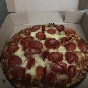 Small pepperoni pizza