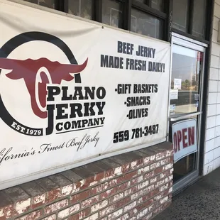 a sign on the outside of a restaurant