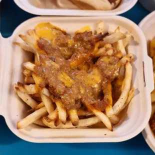 Chili cheese fries