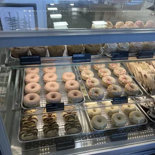 Vegan and gluten free donut case.