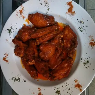 BEST WINGS EVER  @ PLANT CITY CAFE.