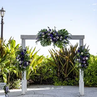 The Wedding arch is beautiful!