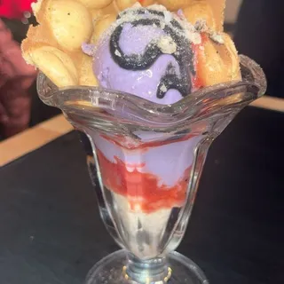 Bubble Waffle Sundae