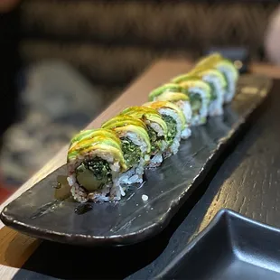 DRAGON ROLL*