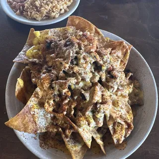 Queso-Loaded Nachos W/Drunken Beans