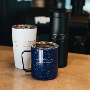Custom laser-engraved and printed travel mugs - one for every style!