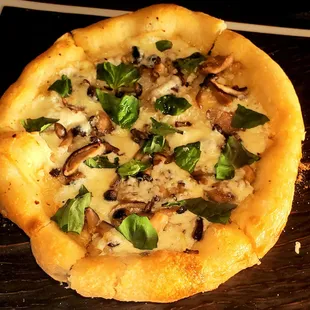 Mushroom pizza