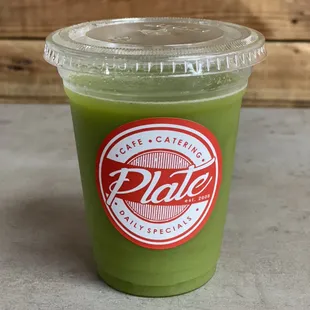 Green Machine ! (Kale, cucumber, celery, spinach, green apple, pineapple, ginger and lime)