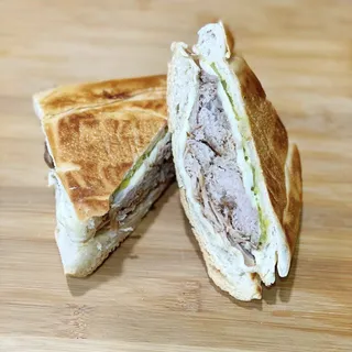 Pan con Lechon Sandwich