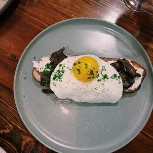 Sourdough toast, mushrooms and egg