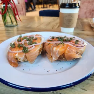 Lox smoked Salman Bagel