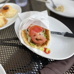 falafel pita sandwich