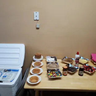 Simple Ice Cream Sundae Bars