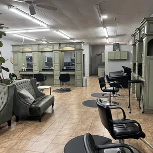 Platinum Salon
