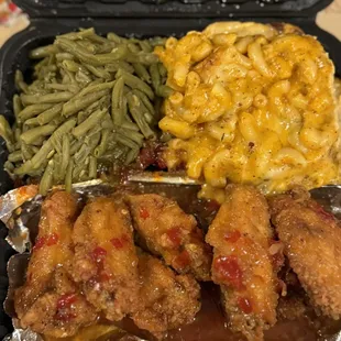 Pineapple Sweet Chilli Wings, Mac&amp;Cheese and String Beans w/Smoked Turkey