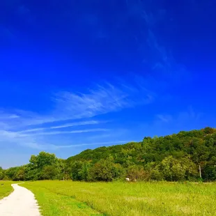 No shad to walk at this side  but is good to sweat it out.