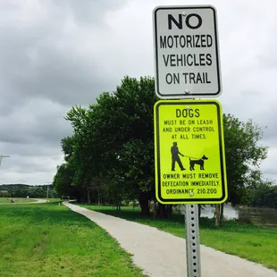 Yes, people follow the rule very well, hardly see anyone walking dog on trail, they go straight to dog park.  9/08/2016
