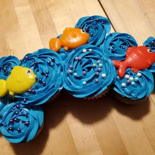 Fish in the water cupcakes