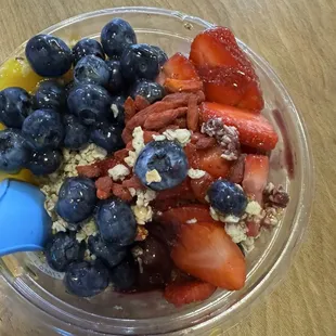 Pura Vida Acai Bowl with mango base and goji berries added