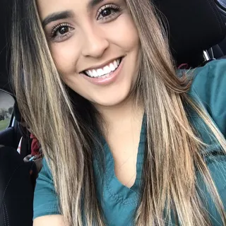 Ana F.