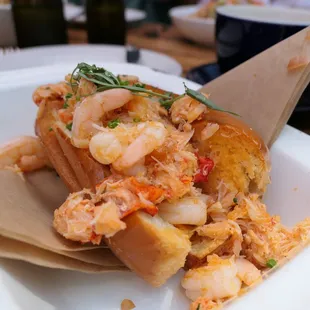 Connecticut Style Seafood Roll