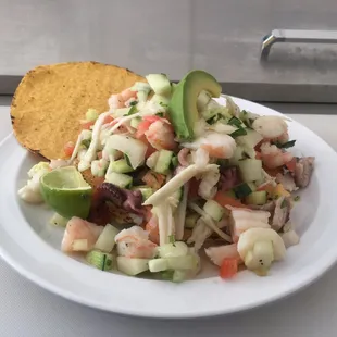 Campechana Tostada