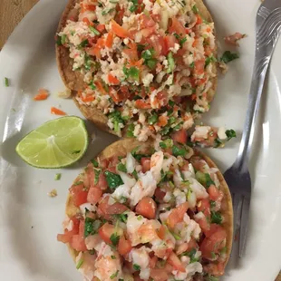 Tostada de Camaron y de ceviche