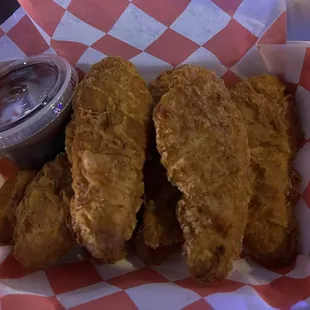 Chicken tenders with bbq sauce