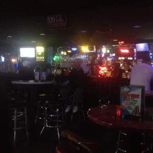 Full bar and TVs all day