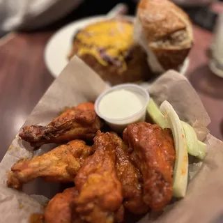 Players Hot Wings