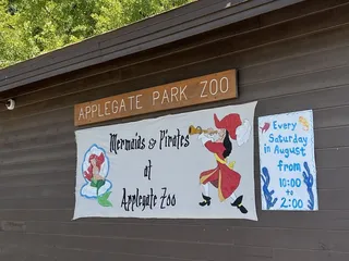Applegate Park Zoo