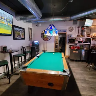 Pool table
