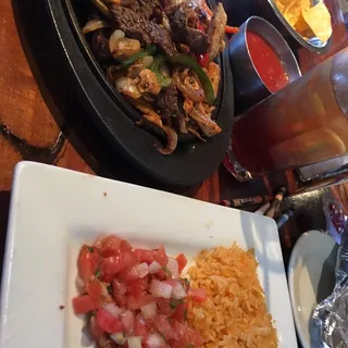 Fajita nachos steak & shrimp