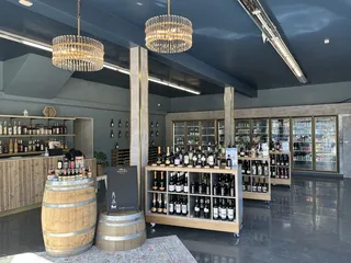 Corks & Crafts Bottle Shop