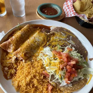 combo platter, 2 enchiladas (pollo) and a bean tostada