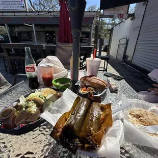 Tacos ,tamales,  pupusa , y torta !!! Delicious