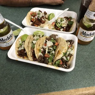 Tacos al pasto, Carme asada , and chorizo!