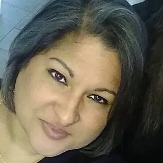 Yvette V.