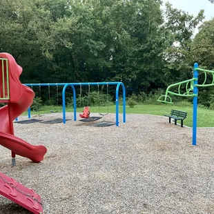 Climbing/hanging area (the green half circles rotate)