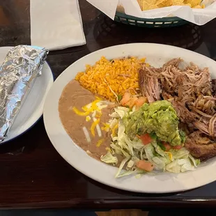 Carnitas lunch plate. This is really good. Would get this again.