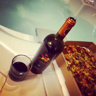 Plaza Pizza, red wine, and a nice jacuzzi bath. Not a bad first night back in Ohio!