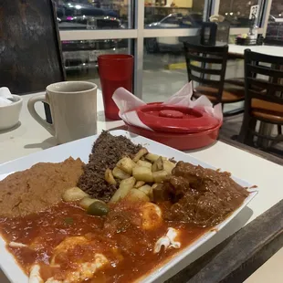 Huevos en salsa, beans, potatoes Very good, barbacoa bland &amp;?flavorless and guisada ok but different.