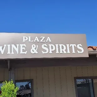 Plaza wine and spirits